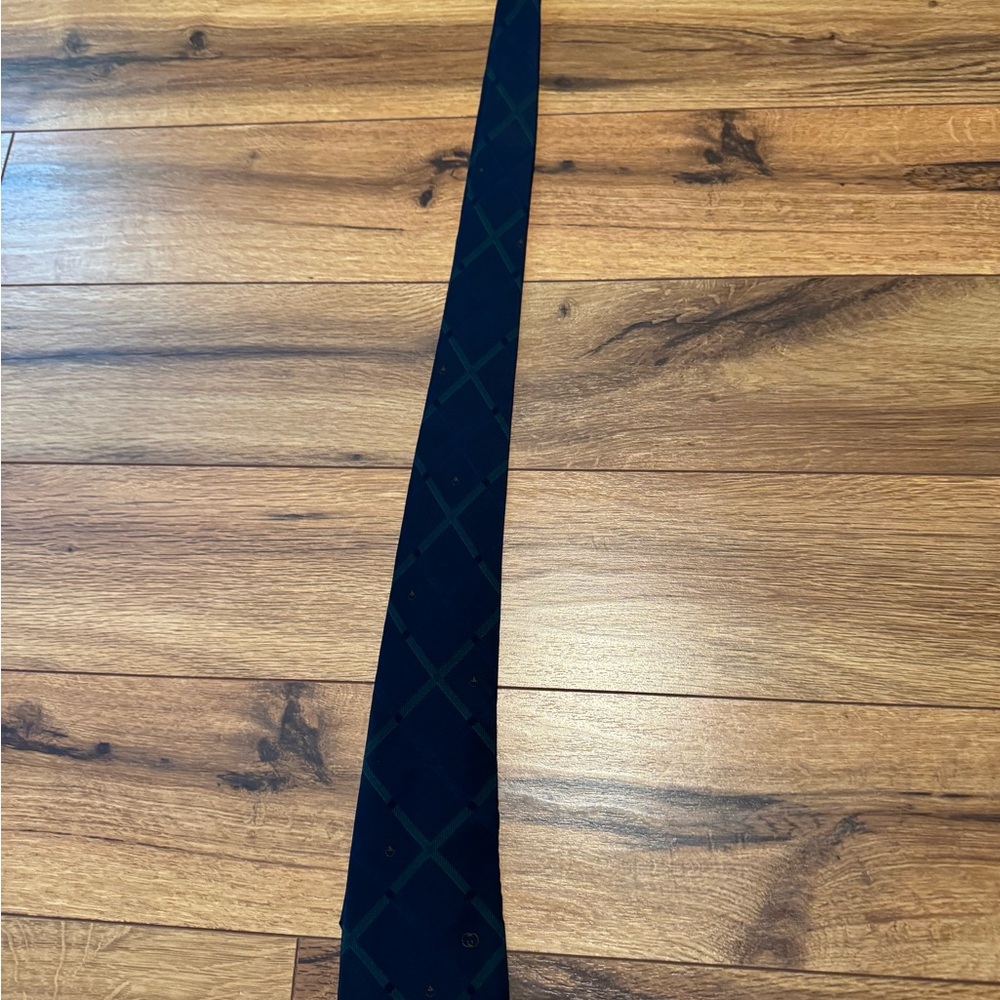 Gucci vintage Navy and Green Plaid Tie